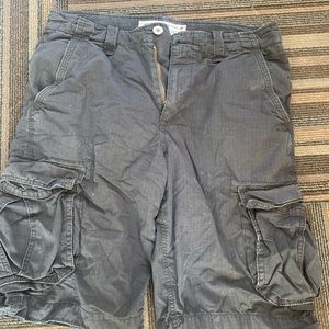 Men’s American Eagle cargo shorts